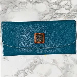 Dooney & Bourke wallet